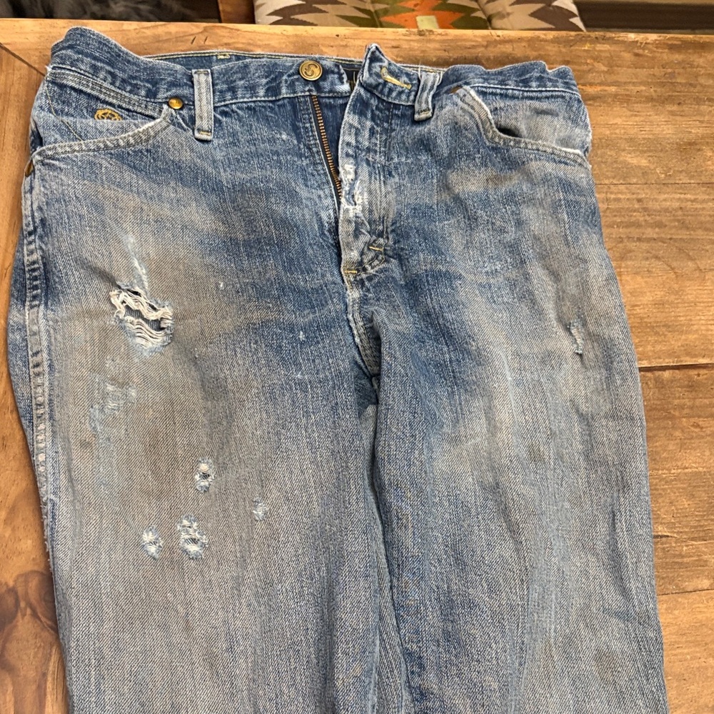 Wrangler Men's Light Blue Distressed Jeans